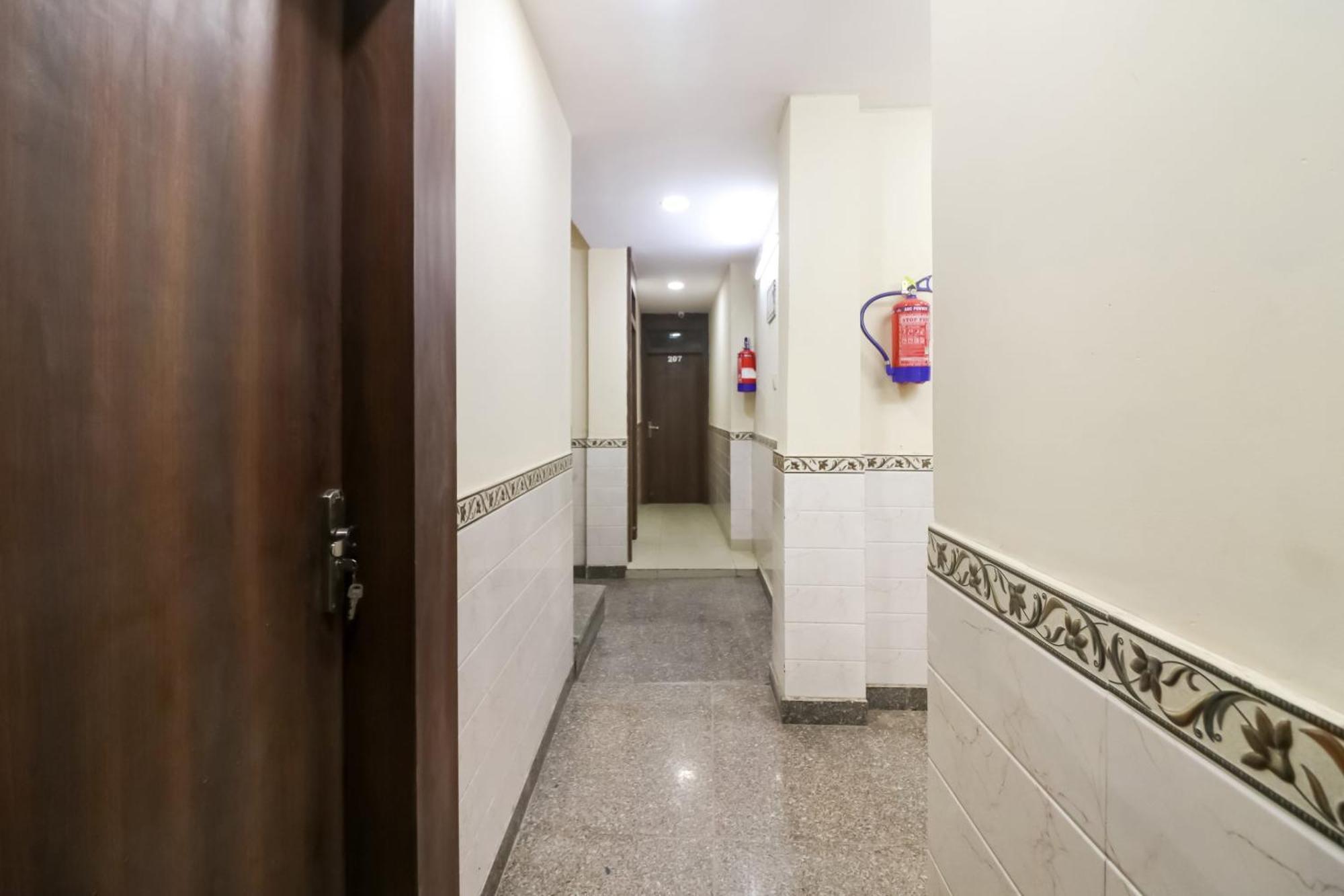 Hotel O Mayur Plaza Dillí Exteriér fotografie